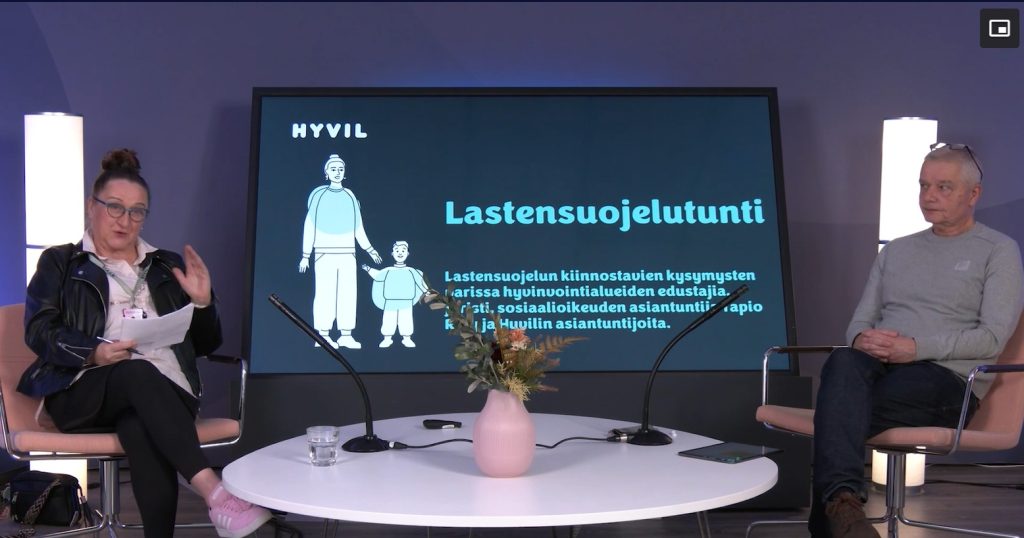 Studiossa Aila Puustinen-Korhonen ja Tapio Räty