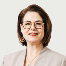 Minna Karhusen kasvokuva
